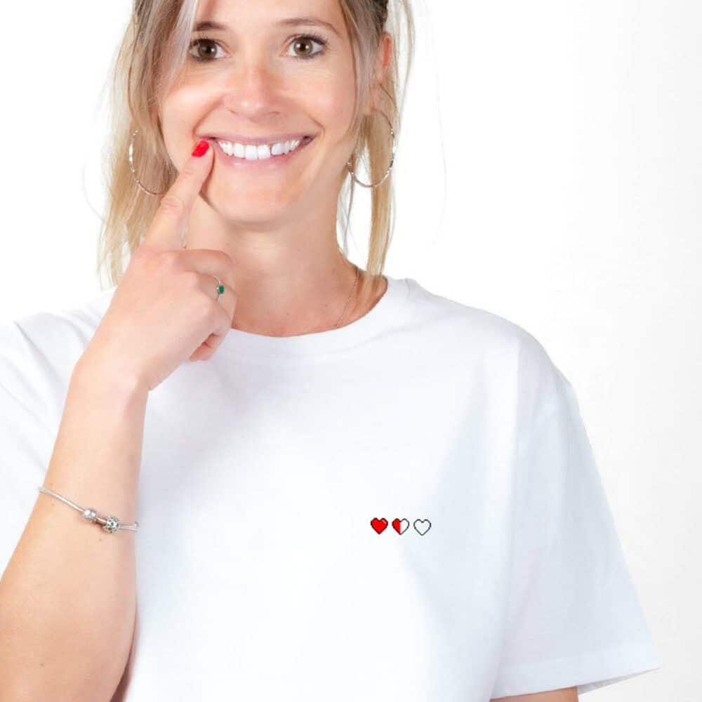 00577 T shirt femme blanc Coeur pixel Zoom