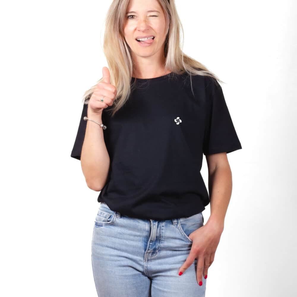 01298 T shirt femme noir Croix basque