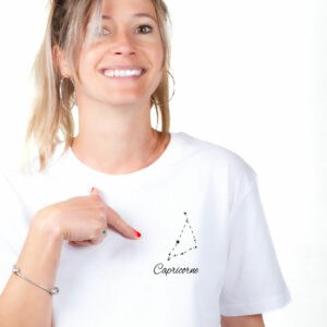 01966-T-shirt-femme-blanc-Signe-Astrologique-Capricorne---constellation zoom